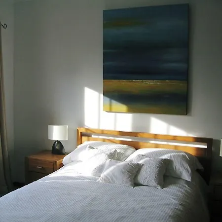 Maria De Waard Villa