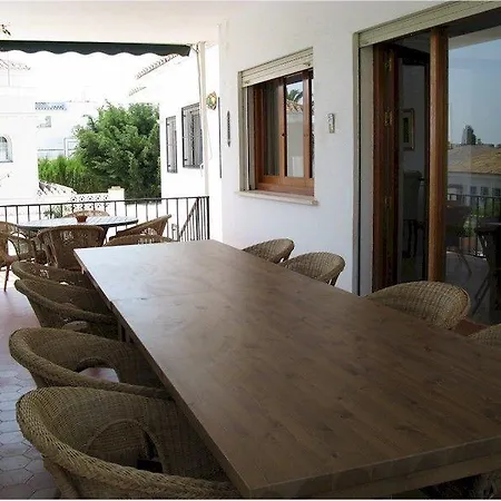 וילה Maria De Waard